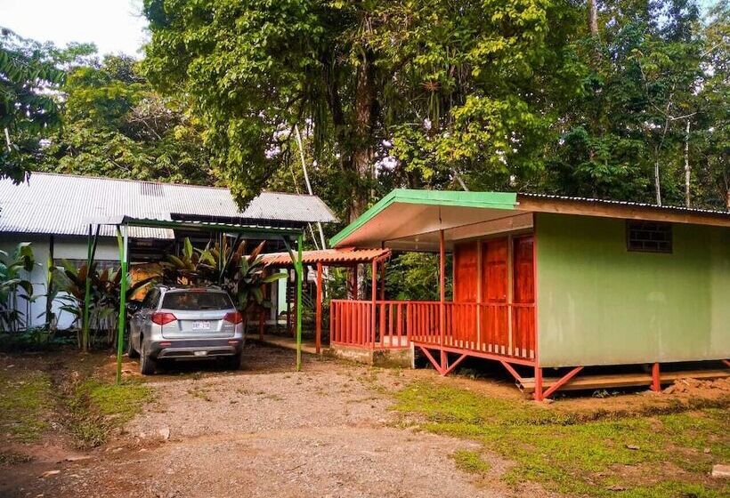 Corcovado Foundation Biohostel