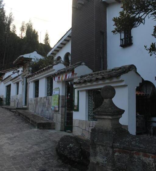 هتل Calicanto Real Cafe Museo