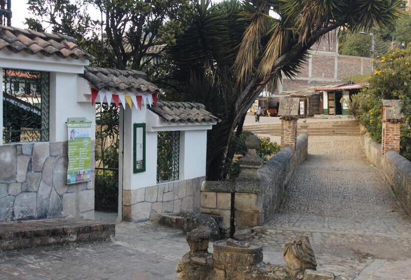 هتل Calicanto Real Cafe Museo