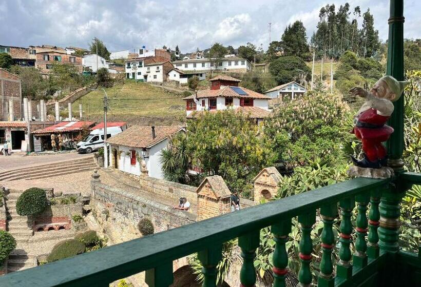 هتل Calicanto Real Cafe Museo