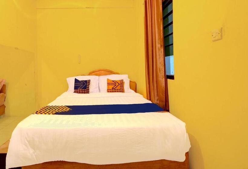 Отель Spot On 91540 Ukuh Guesthouse