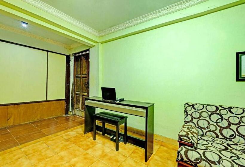 Отель Spot On 91540 Ukuh Guesthouse