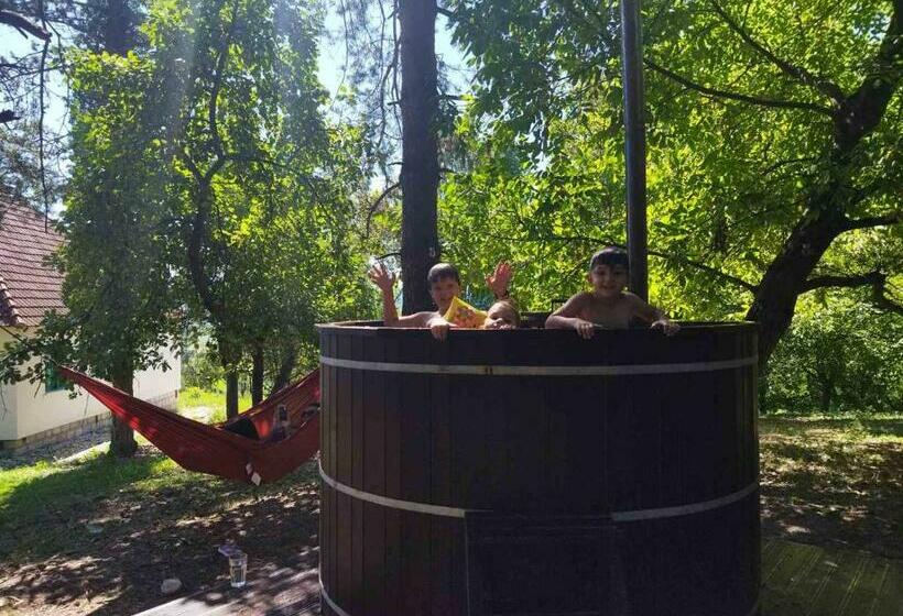 هتل Vacation House Stala La La