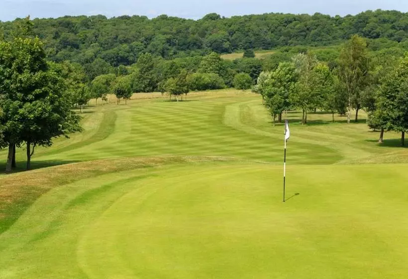 モーテル Tall Pines Lodges