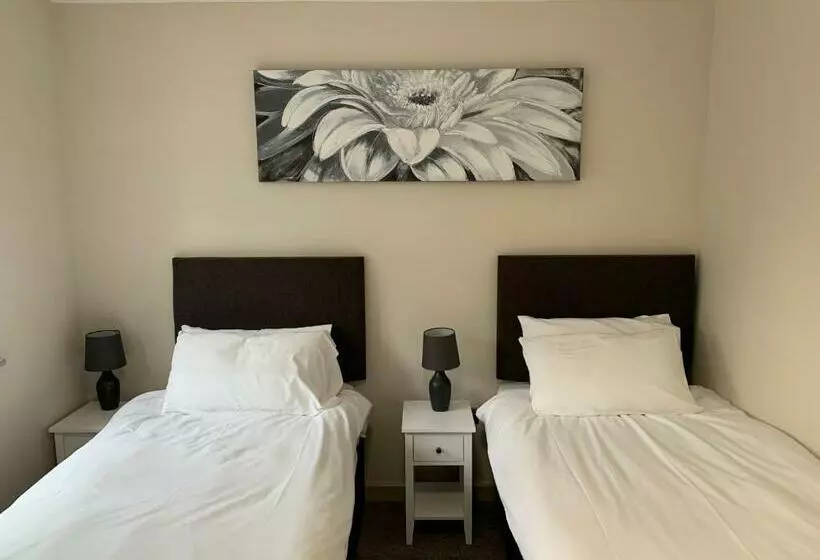 モーテル Tall Pines Lodges