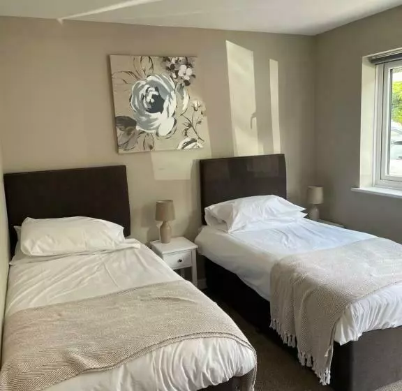 モーテル Tall Pines Lodges