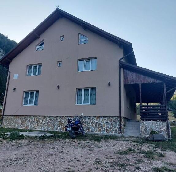 Pensjonat Cabana Colț De Rai