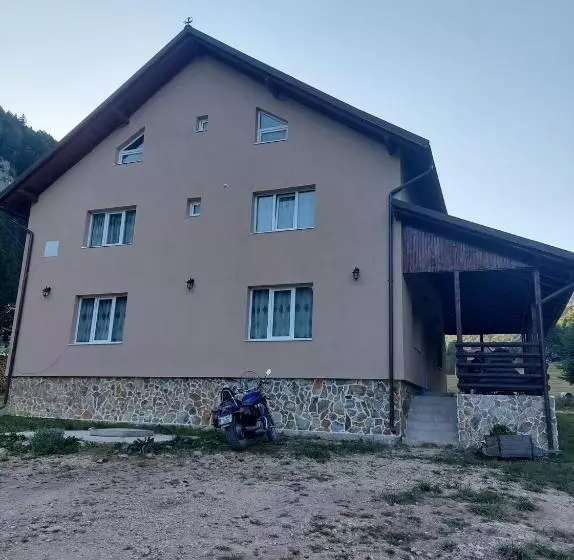 ペンション Cabana Colț De Rai
