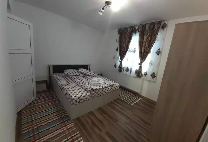 ペンション Cabana Colț De Rai