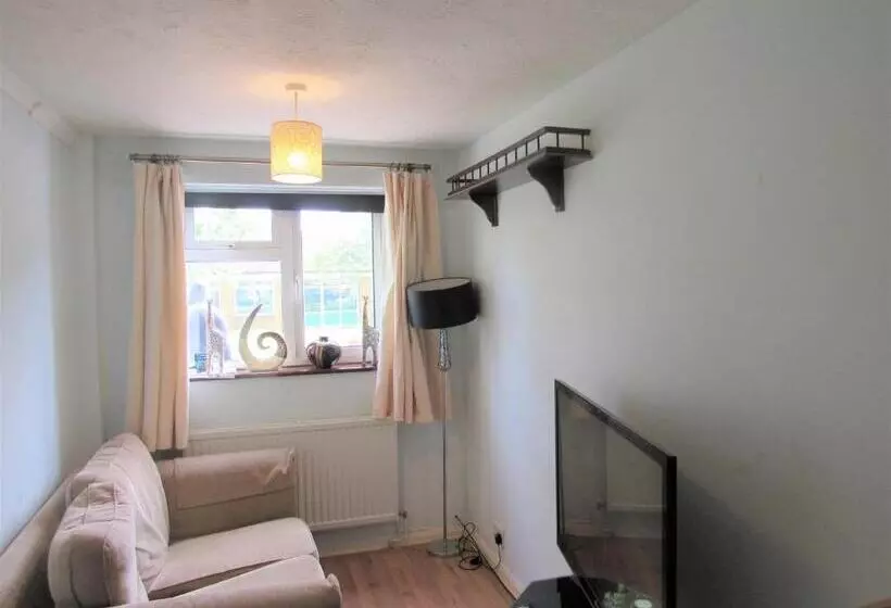 Majatalo Serene Inn Near Bletchley Park