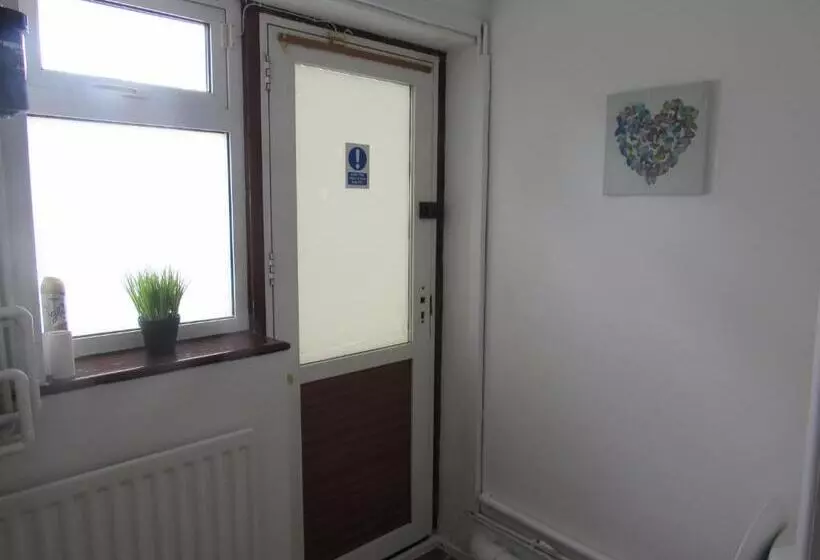 Majatalo Serene Inn Near Bletchley Park