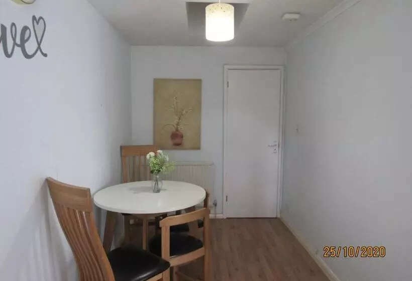 Majatalo Serene Inn Near Bletchley Park