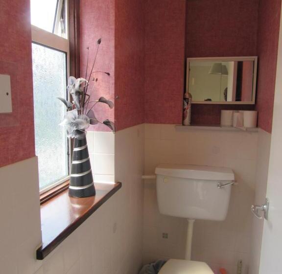 بنسيون Serene Inn Near Bletchley Park