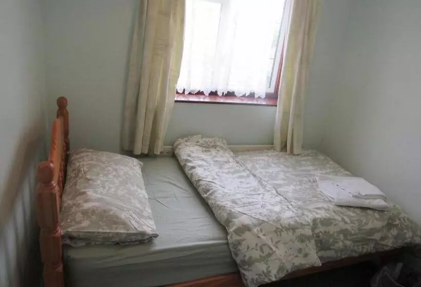 Majatalo Serene Inn Near Bletchley Park