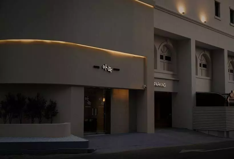 Aank Hotel Suwon