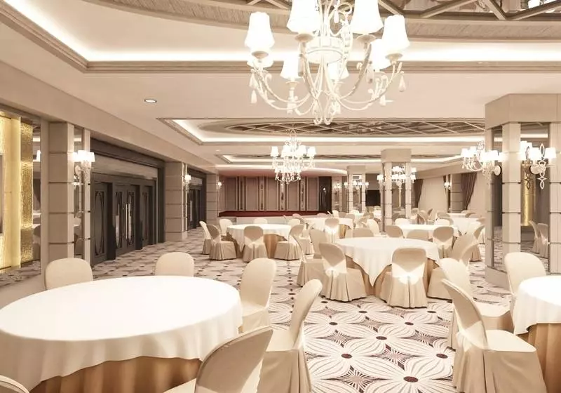 Diamond Premium Hotel & Spa