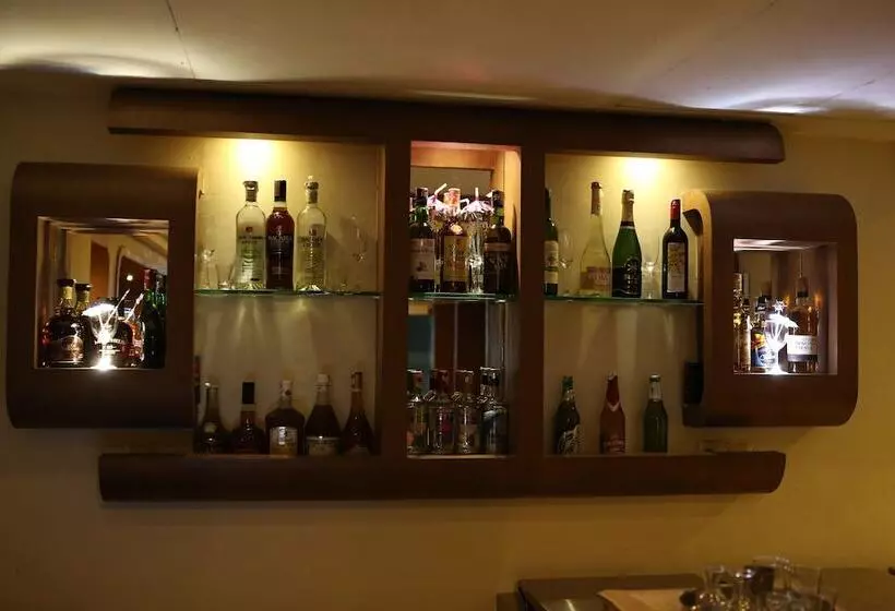 Hotel Airlink Castle