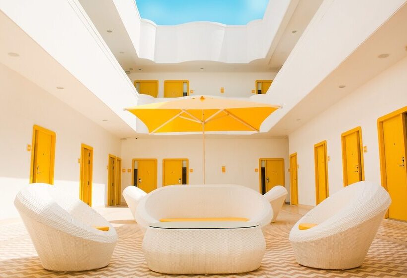 Hotel Bloomrooms @ New Delhi Railway Station