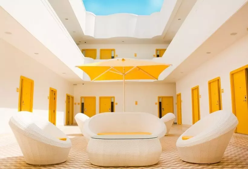 בית מלון כפרי Bloomrooms @ New Delhi Railway Station