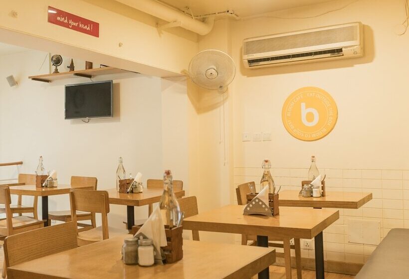 Hotel Bloomrooms @ New Delhi Railway Station