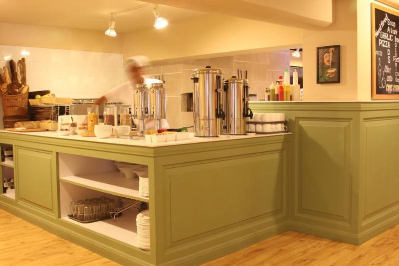 Hotel Bloomrooms @ New Delhi Railway Station