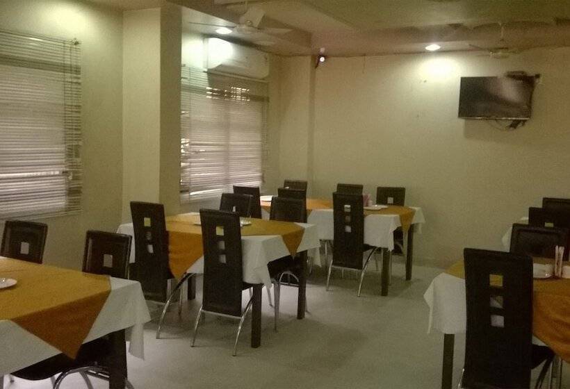 ホテル Darbar International