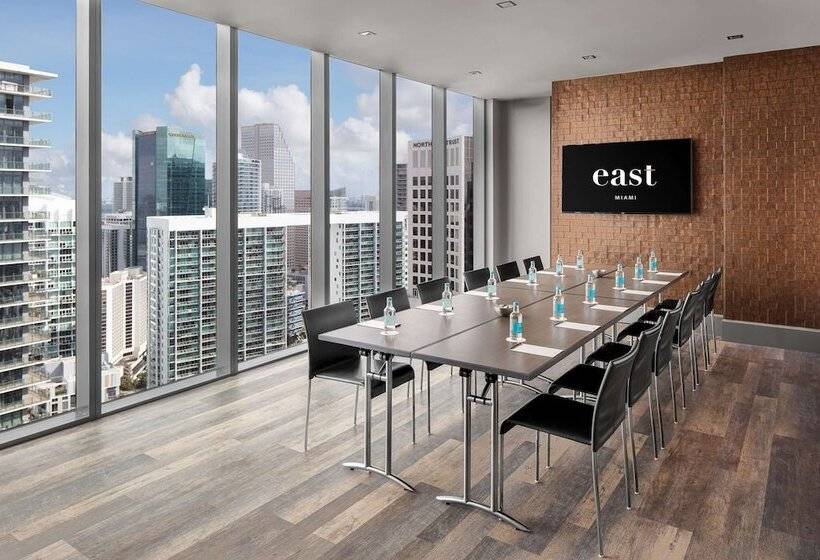 هتل East Miami