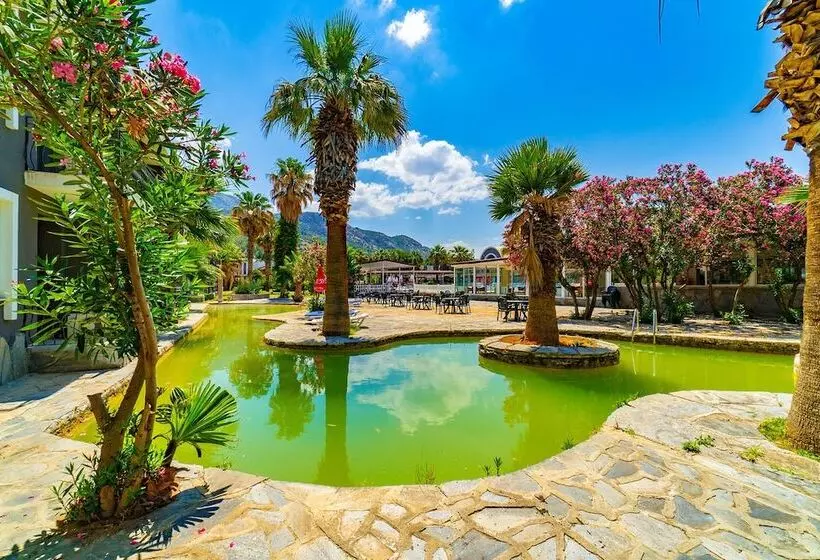 בית מלון כפרי Larina Thermal Resort & Spa