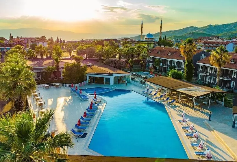 בית מלון כפרי Larina Thermal Resort & Spa