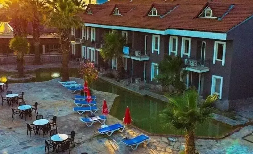 בית מלון כפרי Larina Thermal Resort & Spa