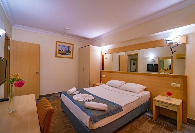 酒店 Larina Thermal Resort & Spa