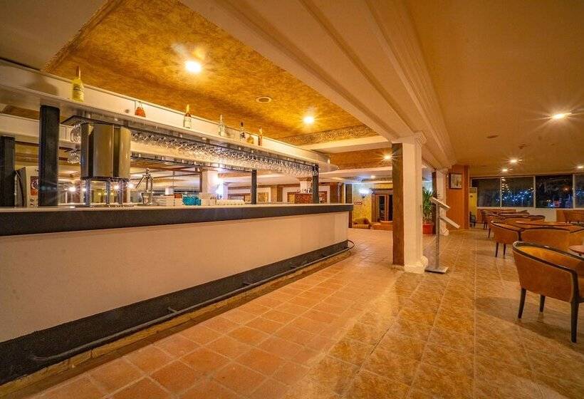 酒店 Larina Thermal Resort & Spa