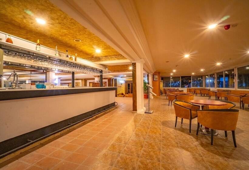 酒店 Larina Thermal Resort & Spa