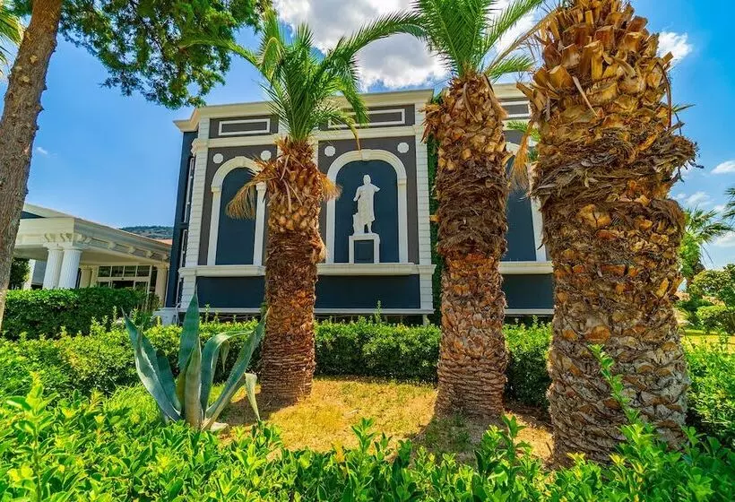 בית מלון כפרי Larina Thermal Resort & Spa