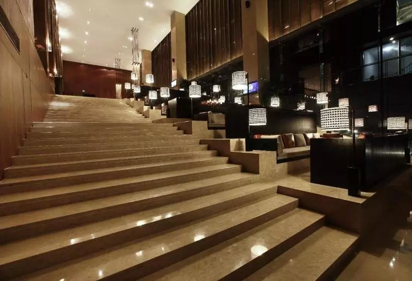 Отель Bay Breeze