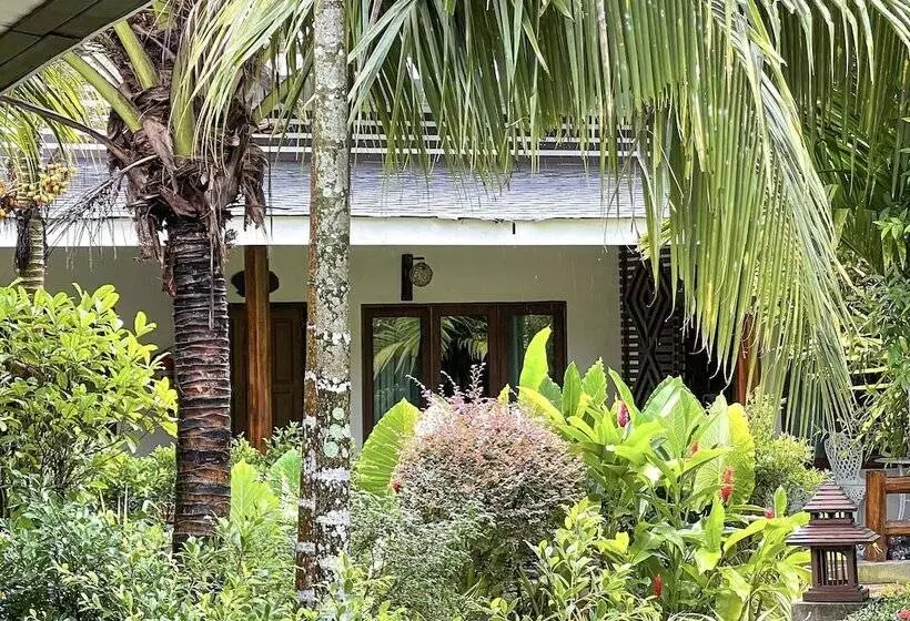 호텔 Phuvara Boutique Aonang