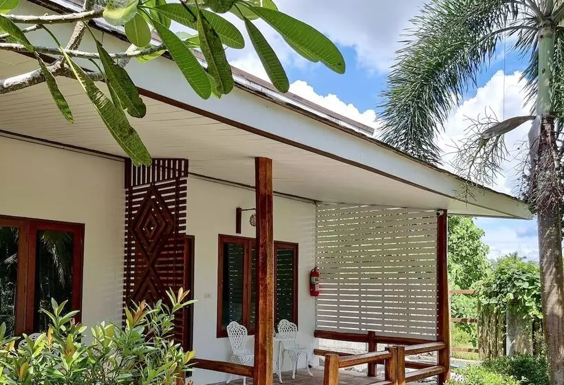 호텔 Phuvara Boutique Aonang