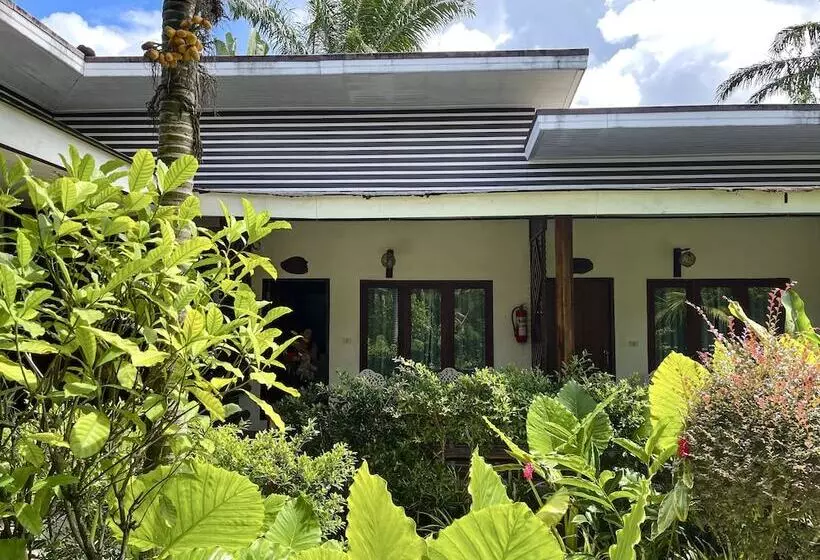 호텔 Phuvara Boutique Aonang