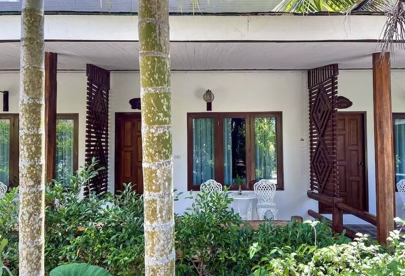 호텔 Phuvara Boutique Aonang