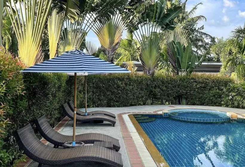 호텔 Phuvara Boutique Aonang