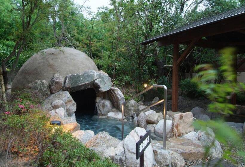 فندق Route Inn Grantia Fukuoka Miyawaka  Wakita Onsen