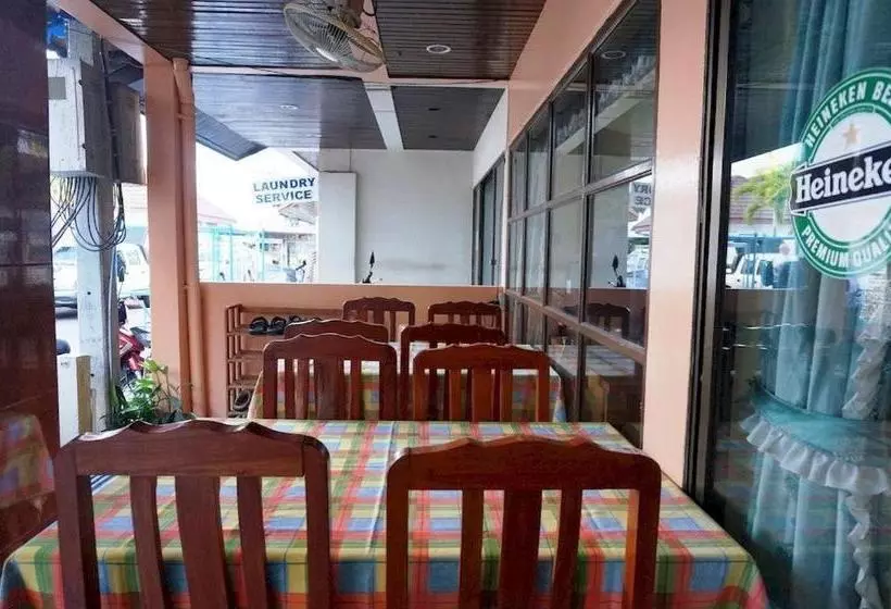 هتل Royal Beach Guest House