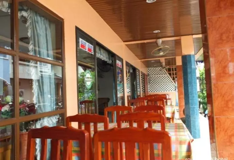 هتل Royal Beach Guest House