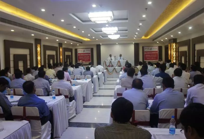 هتل Seven Hills Tower