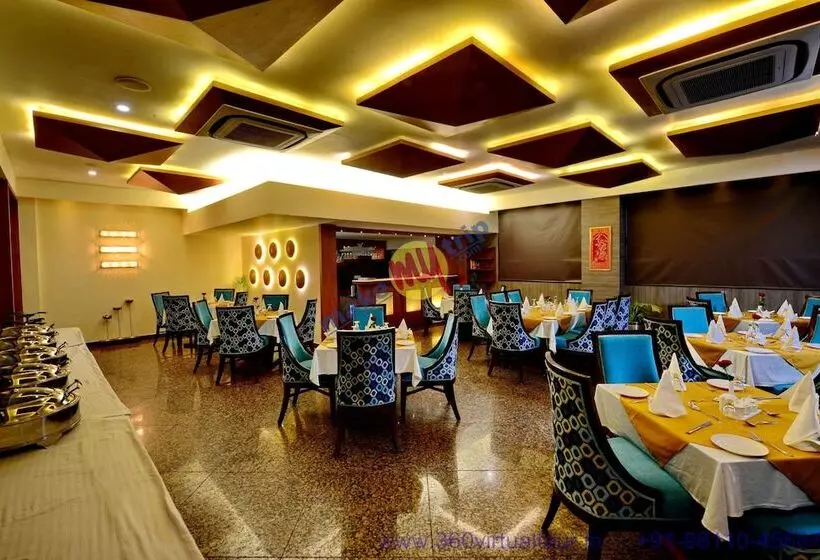 هتل Seven Hills Tower