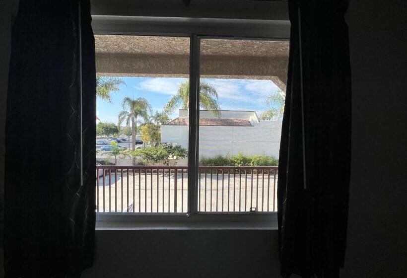 호텔 Starlight Inn Huntington Beach