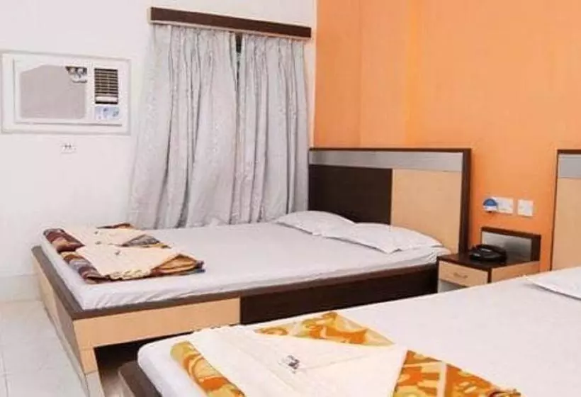 בית מלון כפרי Yashoda International