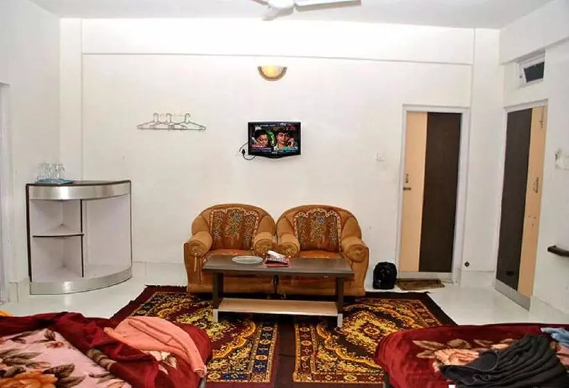 בית מלון כפרי Yashoda International