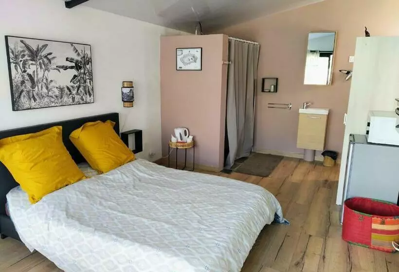 تختخواب و صبحانه L évidence St André