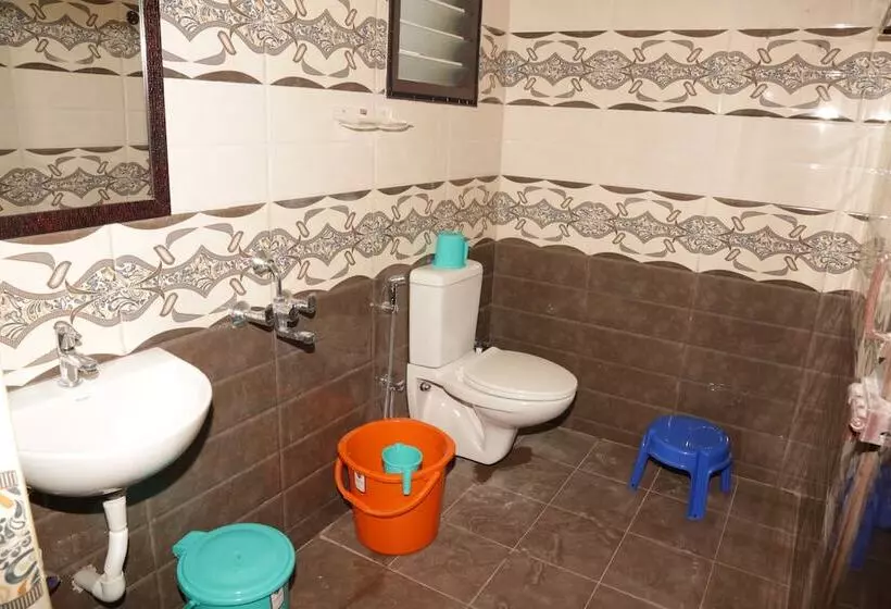 Hotelli Santhosh Inn